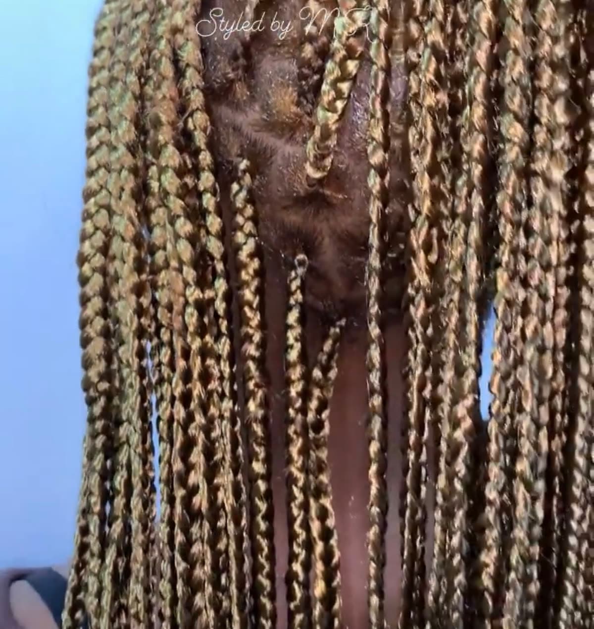 Knotless braids finished at the KULAMA studio
